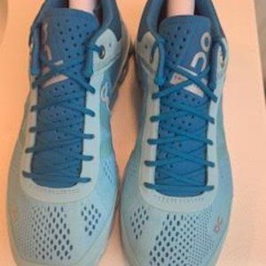 On Running Sneakers - Swiss Technology